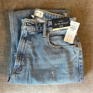 NWT Abercrombie Curve Love High Rise 90s Relaxed Jean